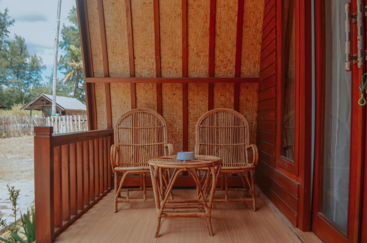 Laba Laba Bungalow Gili Meno Exterior photo
